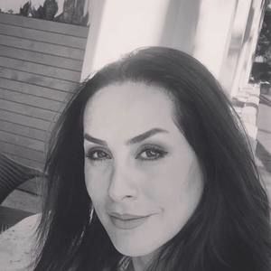 Meet your Posher, Azadeh